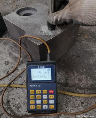 高耐磨的破碎機錘頭多耐磨?專業測硬度設備現場測。